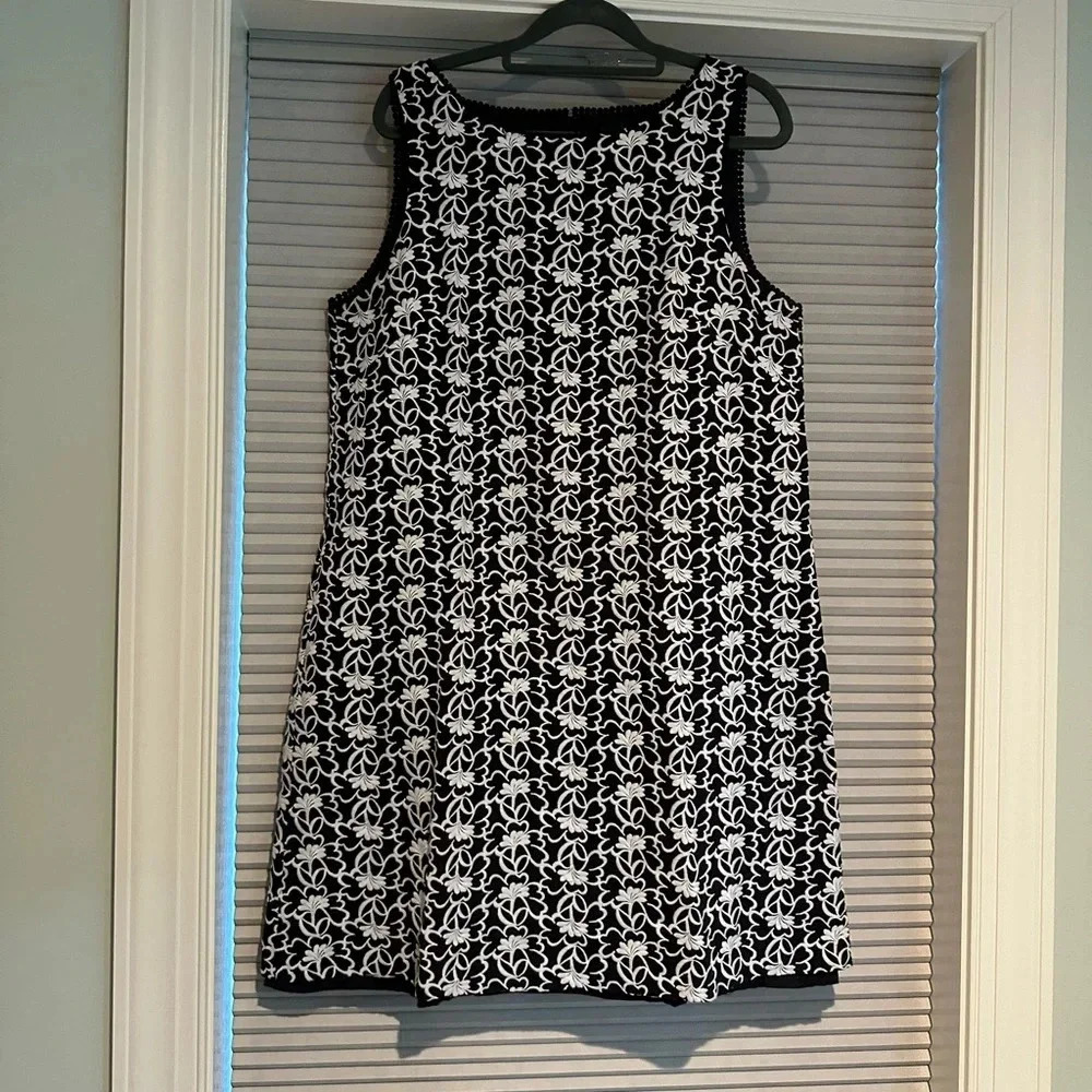 Ann Taylor black and white dress